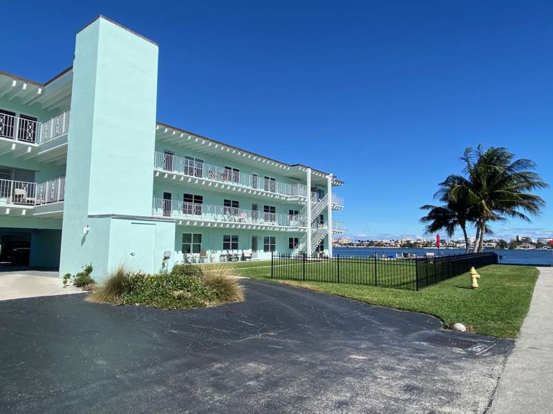 1 bedroom Stock Cooperative at 219 Lakeview 102 Avenue #102, Emerald House Inc 219 Lakeview Ave Lantana FL, Lantana — photo 2