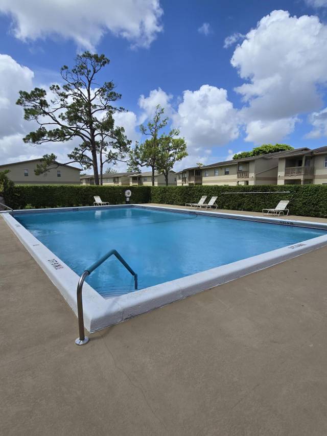 Abbey Park Gardens I Condo