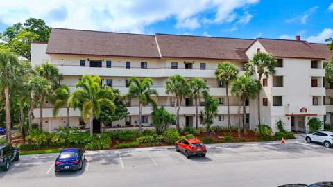 12524 Shoreline Drive #101, Wellington FL - photo 19 of 26
