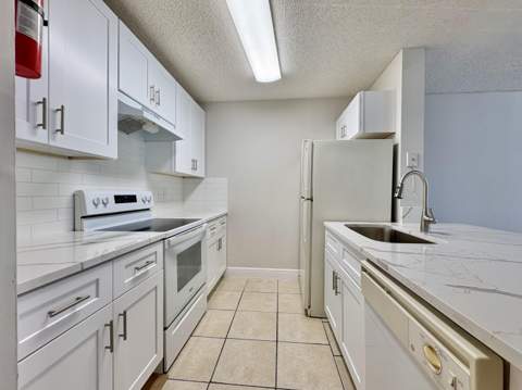 1830 W Meadows Circle #1830, Boynton Beach FL - photo 6 of 40