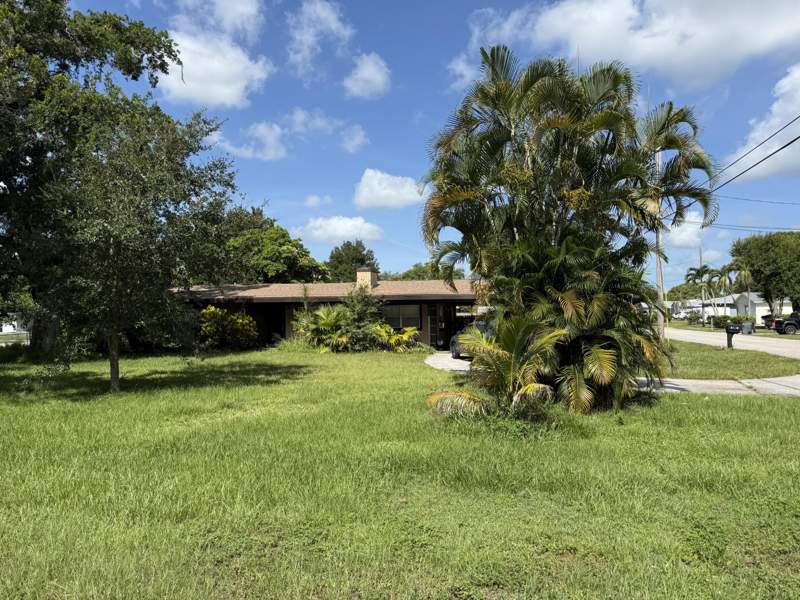 3 bedroom Single Family Residence at 1001 Tortugas Avenue, MARAVILLA ESTATES, Fort Pierce — photo 4