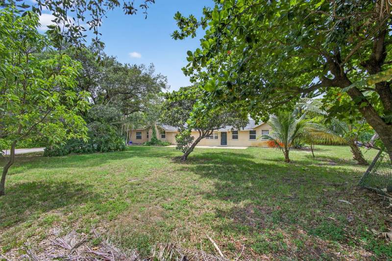 7 bedroom Single Family Residence at 129 Fleming Avenue, Historic Greenacres, Greenacres — photo 5