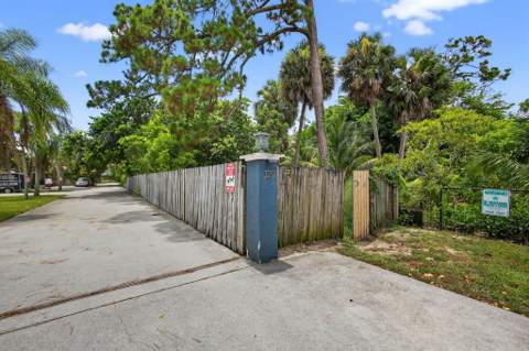 129 Fleming Avenue, Greenacres FL - photo 9 of 37