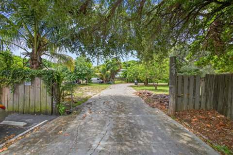 129 Fleming Avenue, Greenacres FL - photo 23 of 37