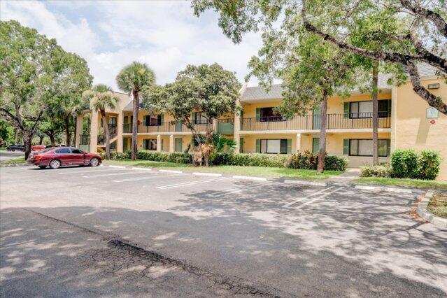 2 bedroom Condominium at 1104 Meadows Circle, Meadows On The Green Condo, Boynton Beach — photo 1