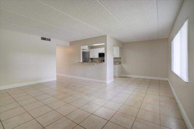 2 bedroom Condominium at 1104 Meadows Circle, Meadows On The Green Condo, Boynton Beach — photo 5