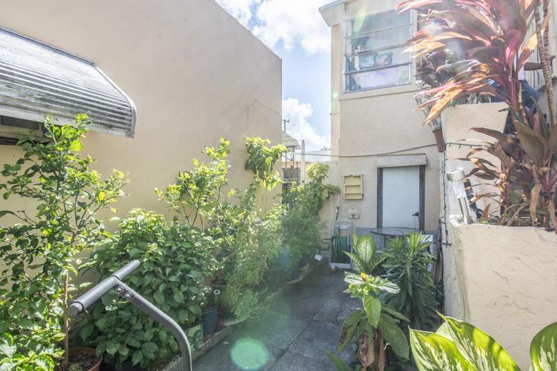 3 bedroom Single Family Residence at 928 S Dixie Highway, Lake Worth Town Of Add 1, Lake Worth Beach — photo 3