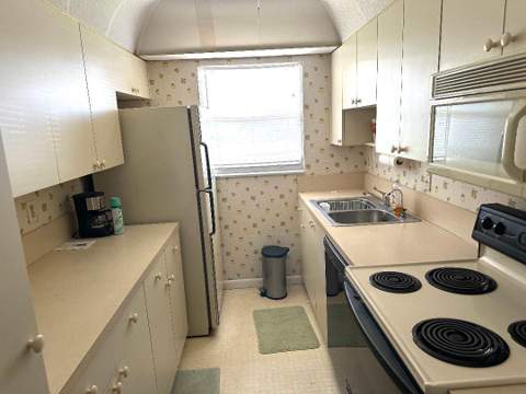 135 South Boulevard #A, Boynton Beach FL - photo 11 of 15