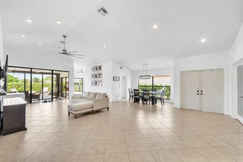 10255 Sunset Bend Drive, Boca Raton FL - photo 17 of 88