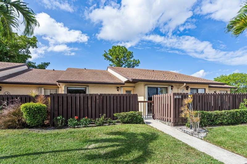 2 bedroom Villa at 816 Sky Pine Way #G, PINE RIDGE NORTH VILLAGE IV CONDO, Greenacres — photo 2