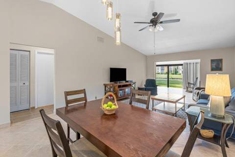 816 Sky Pine Way #G, Greenacres FL - photo 14 of 38