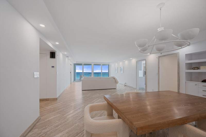 2 bedroom Condominium at 3170 S Ocean Boulevard #601n, Enclave Of Palm Beach Cond Decl Filed 2-12-85 In, Palm Beach — photo 3