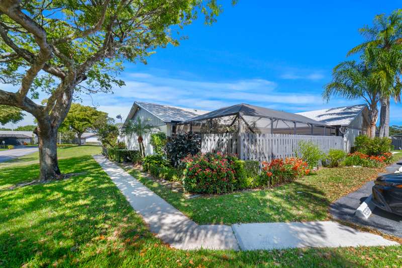 3 bedroom Townhouse at 1139 Summit Trail Circle #A, Summit Pines Unit 3, West Palm Beach — photo 1