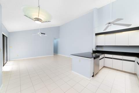 1139 Summit Trail Circle #A, West Palm Beach FL - photo 13 of 39