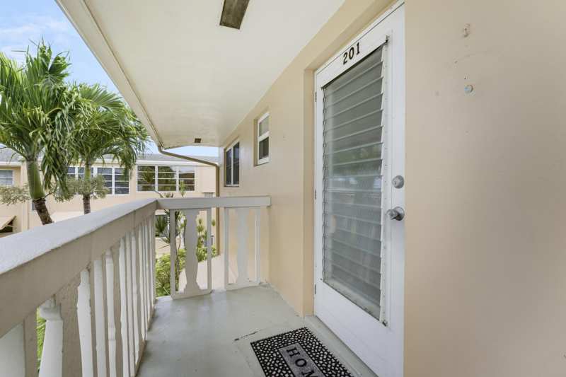 2 bedroom Condominium at 2132 NE 1st Way #201, Village Royale Condo 8, Boynton Beach — photo 1