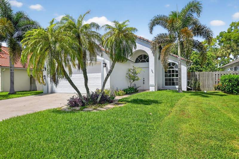 3 bedroom Single Family Residence at 1891 Oak Berry Circle, Wellingtons Edge Par 76 Ph 1, Wellington — photo 3