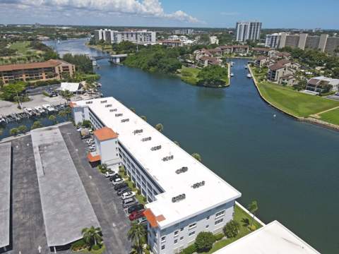 20 Yacht Club Drive #403, North Palm Beach FL - photo 6 of 28