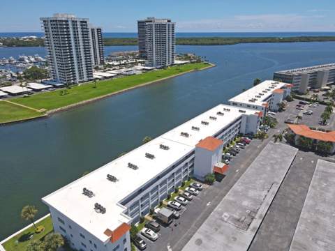 20 Yacht Club Drive #403, North Palm Beach FL - photo 9 of 28