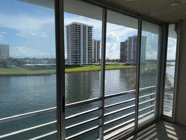 2 bedroom Condominium at 20 Yacht Club Drive #403, Ports O Call Condo S A, B, C And D, North Palm Beach — photo 5