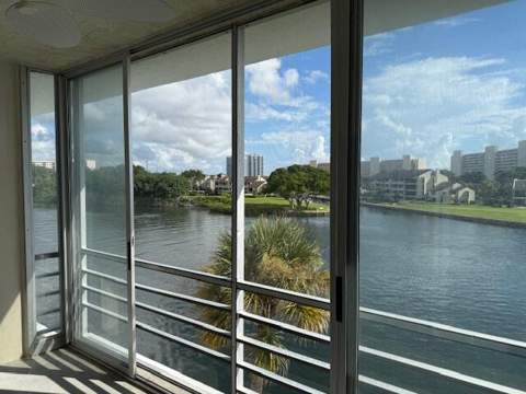 20 Yacht Club Drive #403, North Palm Beach FL - photo 18 of 28