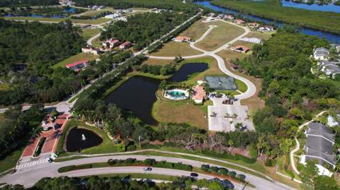 179 SE Via Lago Garda, Port St. Lucie FL - photo 16 of 17
