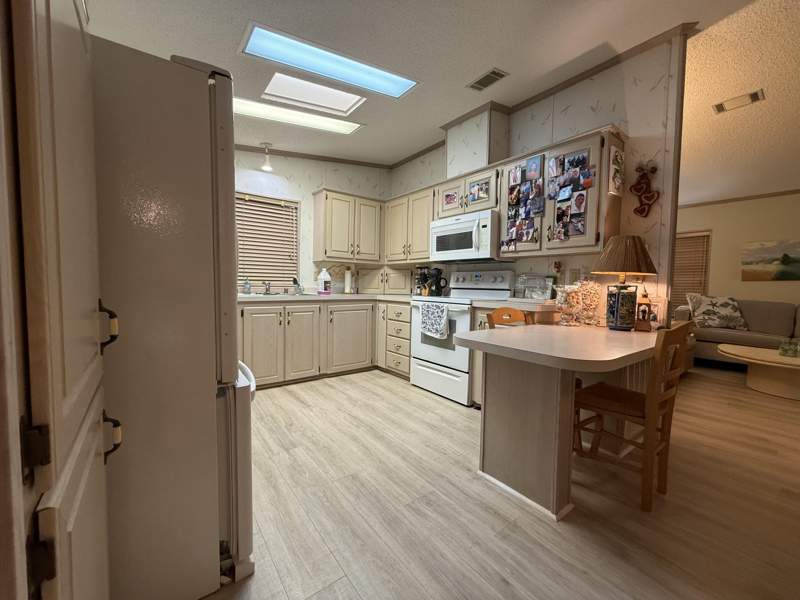 2 bedroom Manufactured Home at 207 N Heron Drive #P, Briny Breezes Inc, Briny Breezes — photo 5