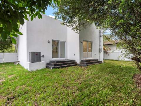 533 NW 16th Avenue, Fort Lauderdale FL - photo 23 of 27
