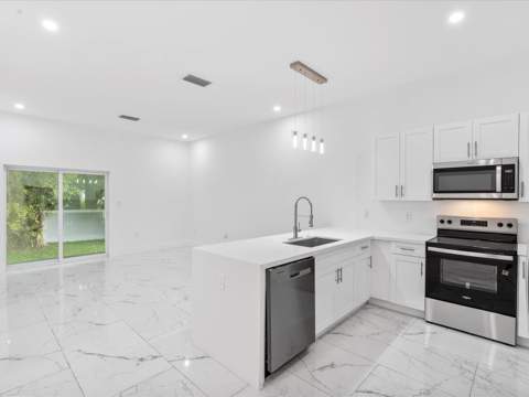 533 NW 16th Avenue, Fort Lauderdale FL - photo 7 of 27