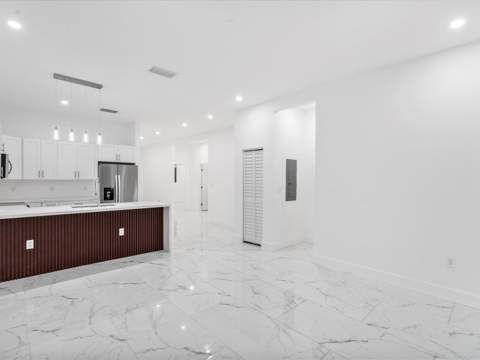 533 NW 16th Avenue, Fort Lauderdale FL - photo 11 of 27