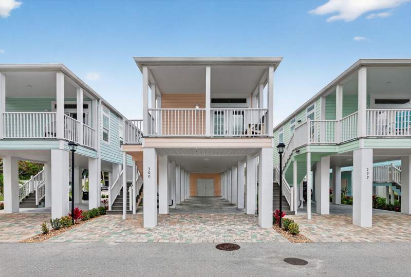 2 bedroom Manufactured Home at 300 NE Coastal Drive, Ocean Breeze, Jensen Beach — photo 3