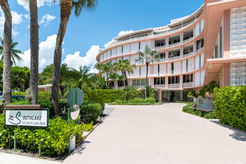 3 bedroom Condominium at 315 S Lake Drive #Ph C, Southlake Condominium, Palm Beach — photo 1