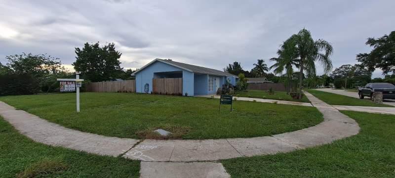 3 bedroom Single Family Residence at 201 NE Solida Circle, Port St Lucie Floresta Pines Unit 2, Port St. Lucie — photo 3