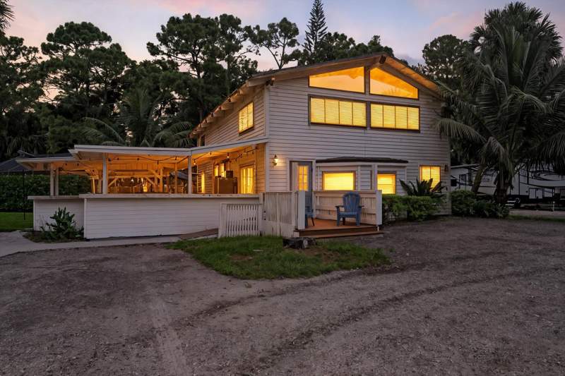 4 bedroom Single Family Residence at 2915 Doe Trail, Deer Run, The Acreage — photo 3