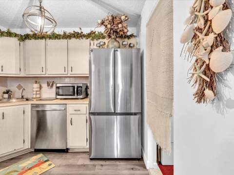 342 Pine Ridge Circle #D-2, Greenacres FL - photo 17 of 47