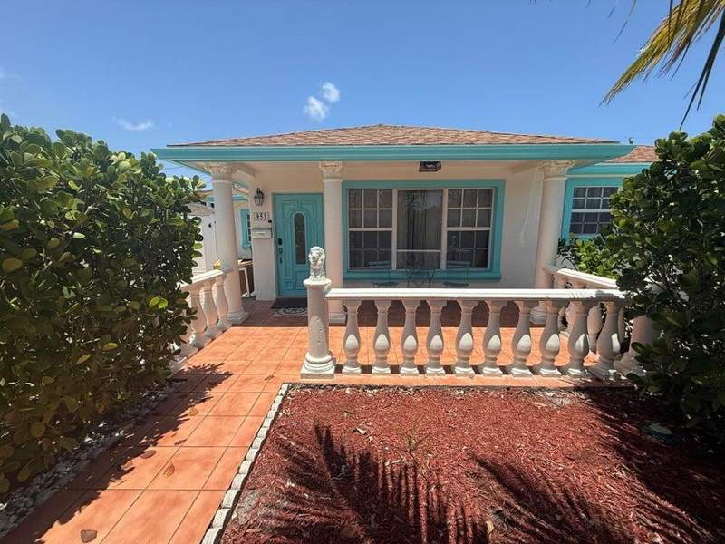 6 bedroom Single Family Residence at 951 Green Street, Bunker Hill Add 2 To Wpb, West Palm Beach — photo 2