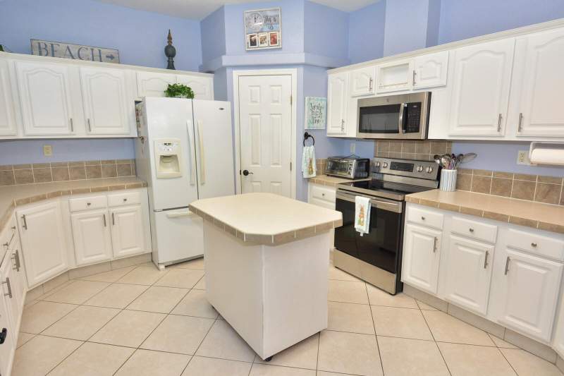 2 bedroom Manufactured Home at 8154 14th Hole Drive, The Links At Savanna Club, Port St. Lucie — photo 4