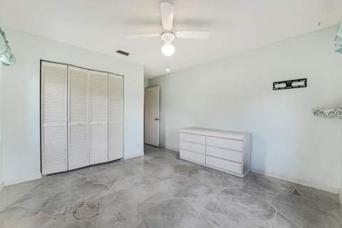 8421 Bonita Isle Drive, Lake Worth FL - photo 13 of 39