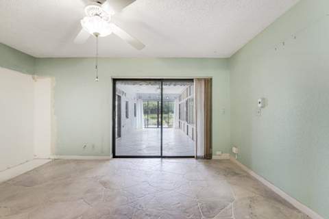 8421 Bonita Isle Drive, Lake Worth FL - photo 17 of 39
