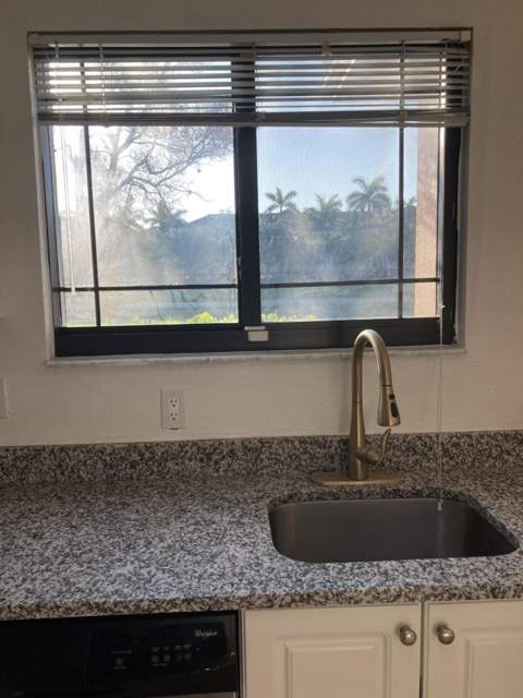 2807 Veronia Drive #106, Palm Beach Gardens FL - photo 15 of 32