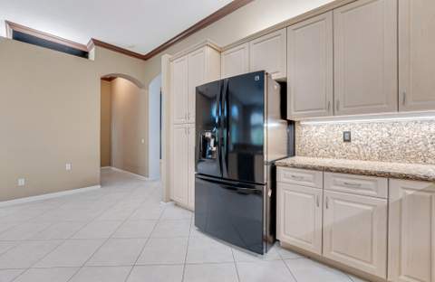 7932 Seagrape Shores Drive, Lake Worth FL - photo 10 of 54