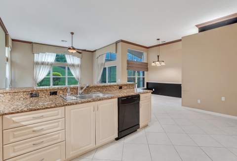 7932 Seagrape Shores Drive, Lake Worth FL - photo 8 of 54
