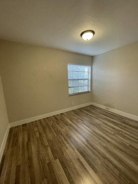307 Liberty Court, Deerfield Beach FL - photo 8 of 27