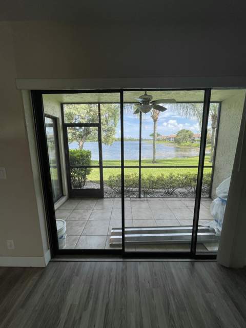 307 Liberty Court, Deerfield Beach FL - photo 16 of 27