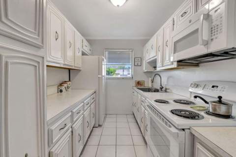 170 High Point Terrace #Apt B, Delray Beach FL - photo 7 of 24