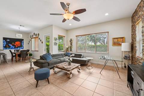 553 Gazetta Way, West Palm Beach FL - photo 7 of 70