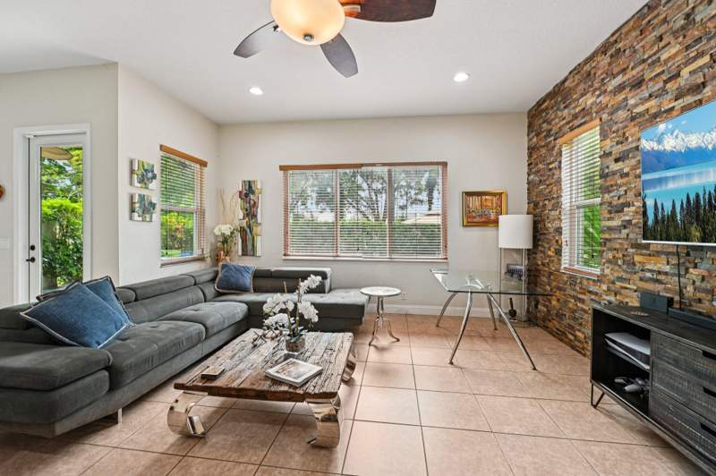 5 bedroom Single Family Residence at 553 Gazetta Way, Terracina Johnson Property, West Palm Beach — photo 4