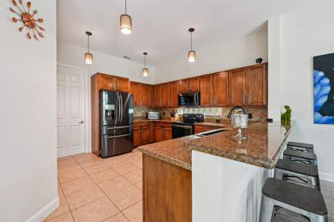 553 Gazetta Way, West Palm Beach FL - photo 14 of 70