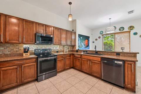 553 Gazetta Way, West Palm Beach FL - photo 17 of 70