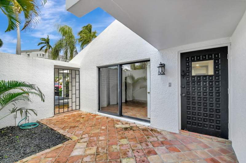 2 bedroom Villa at 1906 Presidential Way #1-c, Lands Of The President Condo 4, West Palm Beach — photo 5