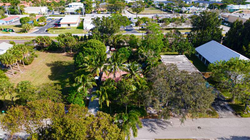 4 bedroom Single Family Residence at 1501 NE 3rd Avenue, Plumosa Park Sec A, B And D, Delray Beach — photo 4